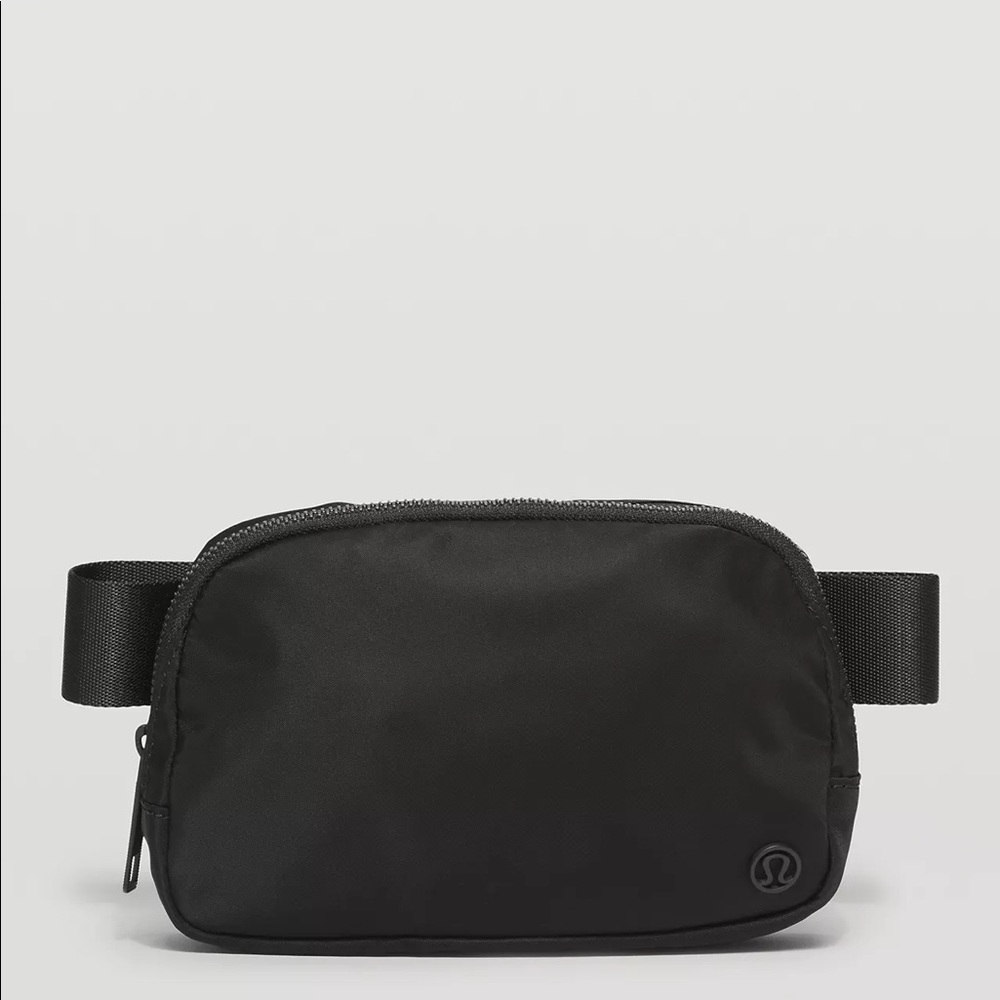 Lulu lemon black Fanny pack